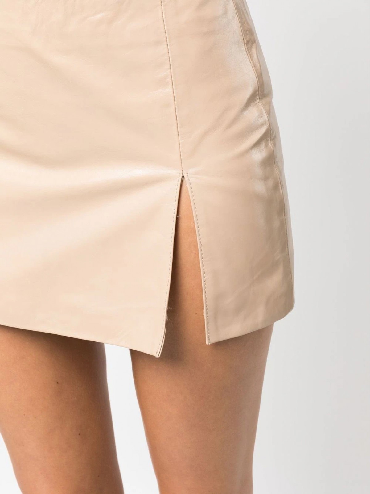 SIDE-SLIT MINI LEATHER SKIRT